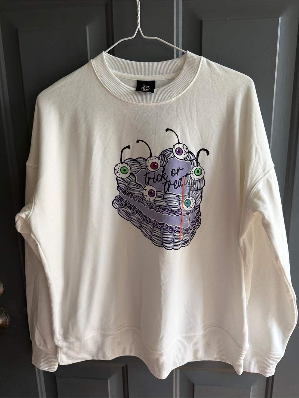 White Halloween Eye-Cake Graphic Sweatshirt